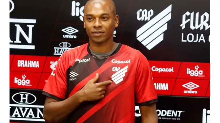Atila Alberti. Fernandinho pode reencontrar a torcida athleticana em breve
