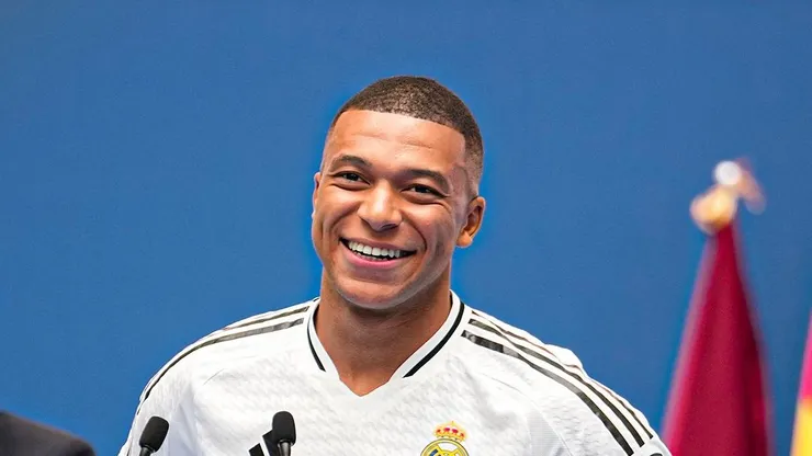 Mbappé me apresentação do Real Madrid Foto: Real Madrid