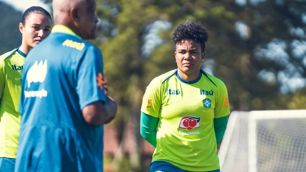 Goleira Luciana em atividades da Seleção Feminina. Divulgação/Fabio Souza/CBF.