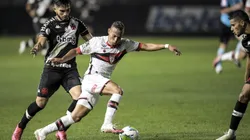 Atlético-GO x Vasco será transmitido em tempo real pelo Bolavip Brasil nesta quarta-feira às 17:30. Foto: Jorge Rodrigues/AGIF
