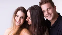 Reprodução/Instagram oficial do trisal - O trisal posa para as redes sociais.