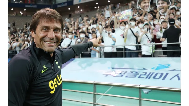 Foto: Reprodução/Tottenham Hotspur - Antonio Conte tem atacante do Barcelona no radar