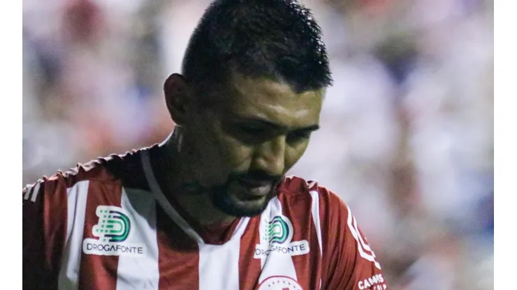 Rafael Vieira/AGIF - Kieza contra o Sport.