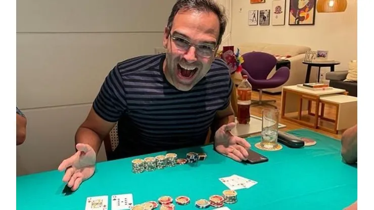 Tadeu Schmidt é mais um amante do poker (Foto: Reprodução instagram oficial Tadeu Schmidt @tadeuschmidt