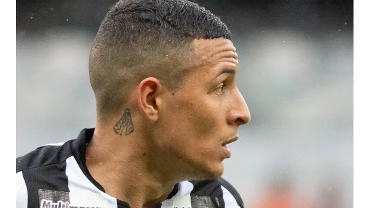 Guilherme Arana manda a real após a eliminação e faz promessa