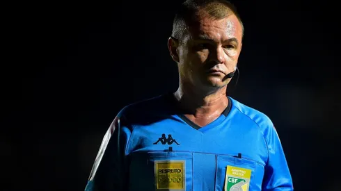 Foto: Thiago Ribeiro/AGIF - Vuaden: relatou na súmula expulsões em Athletico x Corinthians