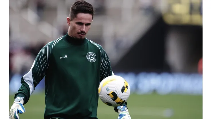 Ettore Chiereguini/AGIF - Tadeu, goleiro do Goiás.