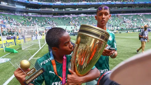 Endrick foi campeão da Copinha com o Palmeiras este ano (Foto: Marcello Zambrana/AGIF)