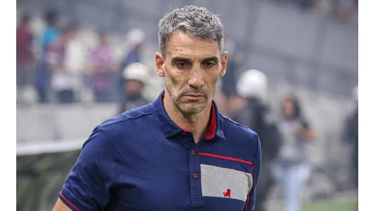 Foto: Lucas Emanuel/AGIF - Rejeitado por Vojvoda, atacante será emprestado ao futebol asiático
