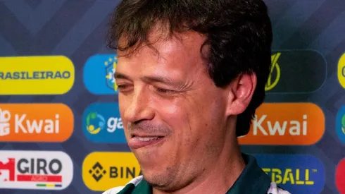 “Acho que nem sabe...”; Diniz alfineta torcida cruzeirense após vaia