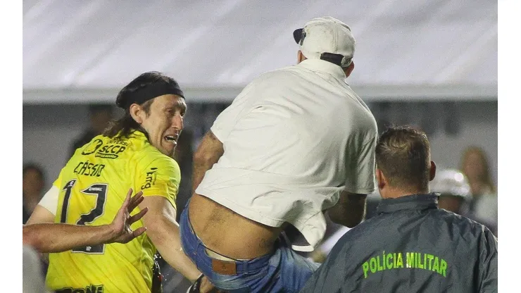 Foto: Fernanda Luz/AGIF - Cássio foi vitima de agressão.