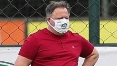 - Anderson Barros, diretor executivo de futebol