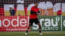 Fotos: Pietro Carpi | Lucas Arcanjo sentiu incomodo pela primeira vez no duelo contra o Botafogo-SP