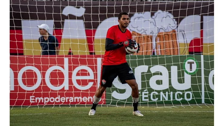 Fotos: Pietro Carpi | Lucas Arcanjo sentiu incomodo pela primeira vez no duelo contra o Botafogo-SP