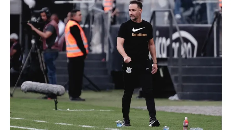 Ettore Chiereguini/AGIF - Joia de Vítor Pereira renova com o Corinthians