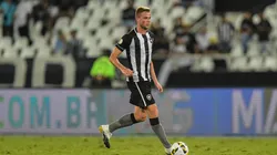 Foto: Thiago Ribeiro/AGIF | Klaus tem habilidade de zagueiro-artilheiro