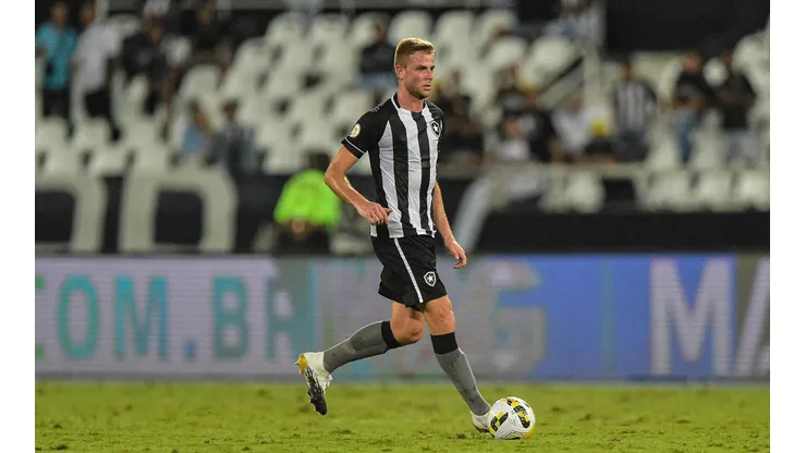 Foto: Thiago Ribeiro/AGIF | Klaus tem habilidade de zagueiro-artilheiro