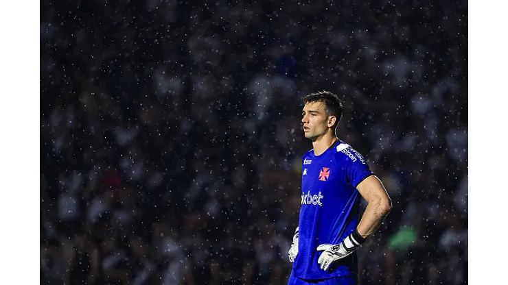 RIO DE JANEIRO, BRAZIL - NOVEMBER 28: Goalkeeper Leo Jardim of Vasco looks on during the match between Vasco Da Gama and Corinthians as part of Brasileirao 2023 at Sao Januario Stadium on November 28, 2023 in Rio de Janeiro, Brazil. (Photo by Buda Mendes/Getty Images)