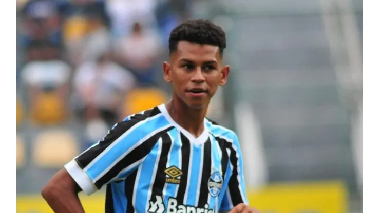 Grêmio não se intimida e decreta ponto final no futuro de Fernando Henrique