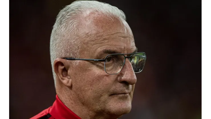 "Dorival gostava dele"; Medalhão decidiu deixar o Flamengo para ganhar R$ 800 mil