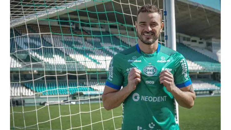 Foto: Divulgação/Coritiba - Gabriel Vasconcellos: novo reforço do Coritiba para a sequência de 2022