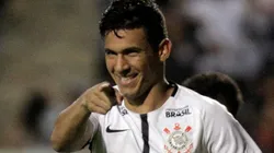 Foto: Daniel Vorley/AGIF - Balbuena é desejado no Corinthians.