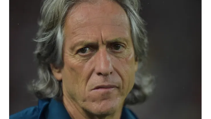 Foto: Thiago Ribeiro/AGIF - Jorge Jesus treina o Fenerbahçe e vê rival Galatasaray atrás de Evander, ex-Vasco