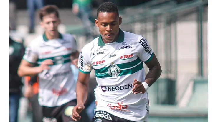 Foto: Gabriel Machado/AGIF - Igor Paixão: destaque do Coritiba está valorizado no mercado da bola