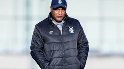 Foto: Lucas Uebel/Grêmio/Divulgação - Roger Machado: técnico pode receber novidade nos próximos dias