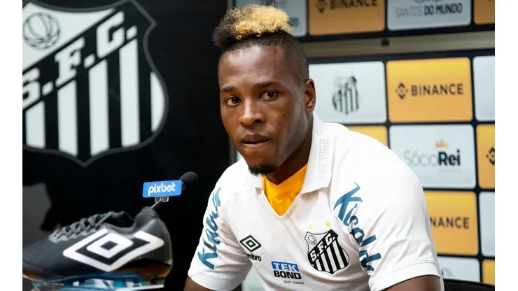Foto: Ivan Storti/Santos FC - Jhojan Julio está muito próximo de sair do Santos antes do previsto