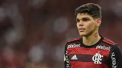 Thiago Ribeiro/AGIF/ Ayrton Lucas, Fabrício Bruno, Vitinho e +7; Dorival Júnior poupa alguns jogadores para o duelo contra o Corinthians.