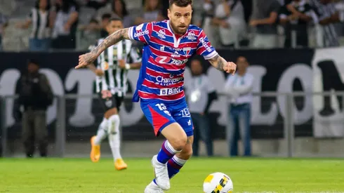 Fernando Moreno/AGIF. Por questões contratuais, Lucas Lima fica de fora do confronto contra o Palmeiras