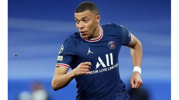 PSG monitora situação de atacante do Palmeiras e atleta poderá se tornar 'parça' de Mbappé