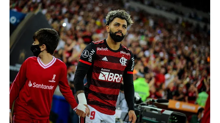 Gabigol foi assunto na torcida do Vasco em homenagem a outro atacante rival
