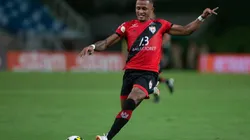 Gil Gomes/AGIF - Leo Pereira no Dragão.