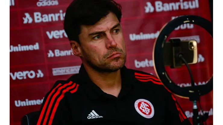 Luiz Erbes/AGIF - Titular de Medina tem futuro incerto no Internacional