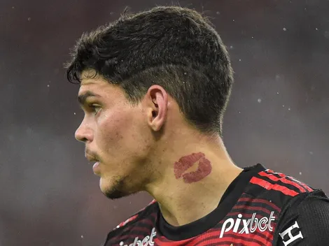 Ayrton Lucas 'pega pilha' com brincadeira de Marinho e vídeo viraliza na web