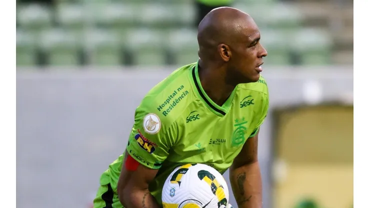 Foto: Fernando Moreno/AGIF - Após saída de Jailson, América busca substituto na equipe
