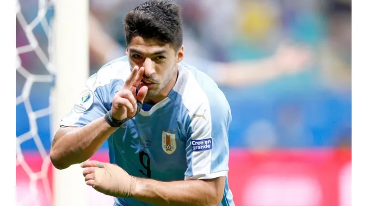 Foto: Thiago Calil/AGIF - Suárez: uruguaio entrou no radar do Botafogo
