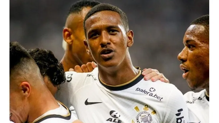 Foto: Rodrigo Coca/Ag. Corinthians - Robert Renan tem oferta concreta do Borussia para deixar o Corinthians, informa jornalista