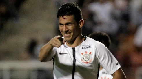 Foto: Daniel Vorley/AGIF | Balbuena e +1 são alvos do Corinthians