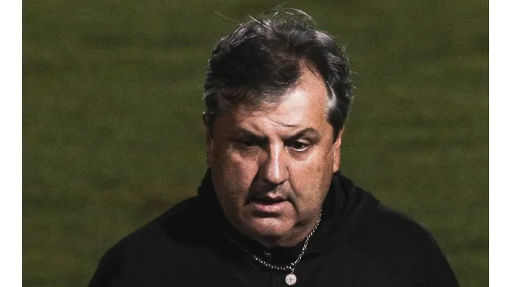 Ettore Chiereguini/AGIF. Gilson Kleina deixou o comando da Chapecoense após o revés por 3 a 0 para o Londrina