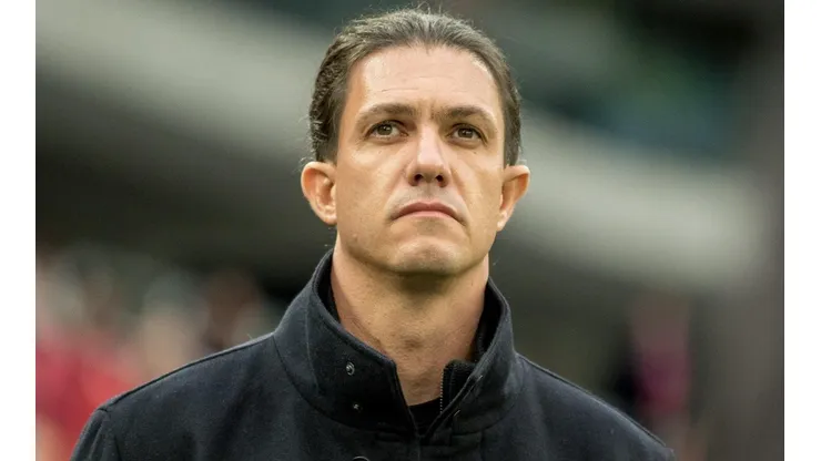Foto: Robson Mafra/AGIF - Zagueiro rejeitado por Barbieri é emprestado pelo Bragantino
