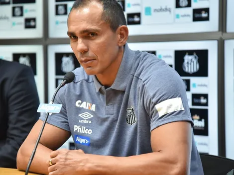 Giovanni 'surge' vira manchete no Santos nesta 5ª após demissão de Bustos