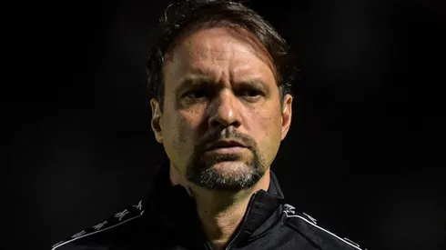 Maurício Souza pode ter desfalque importante no Vasco para o próximo jogo