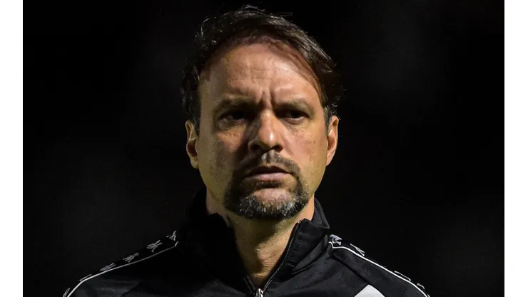 Maurício Souza pode ter desfalque importante no Vasco para o próximo jogo