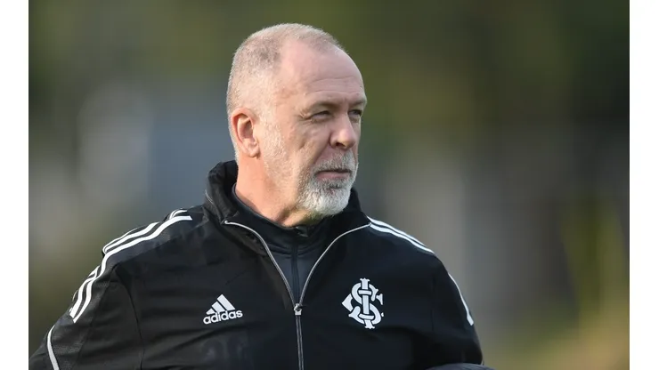 Foto: Ricardo Duarte/Internacional - Mano Menezes já conversou com diretoria e autorizou saída de 3 jogadores do elenco do Inter