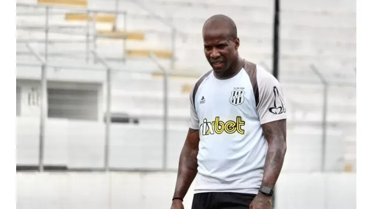 Diego Almeida/PontePress/ "Fui afastado sem motivo algum depois que esse cidadão chegou"; Guilherme Santos desabafa sobre rescisão com a Ponte Preta.