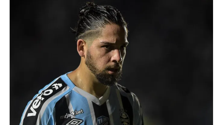 Benítez não tem tido sequência no Grêmio (Foto: Thiago Ribeiro/AGIF)