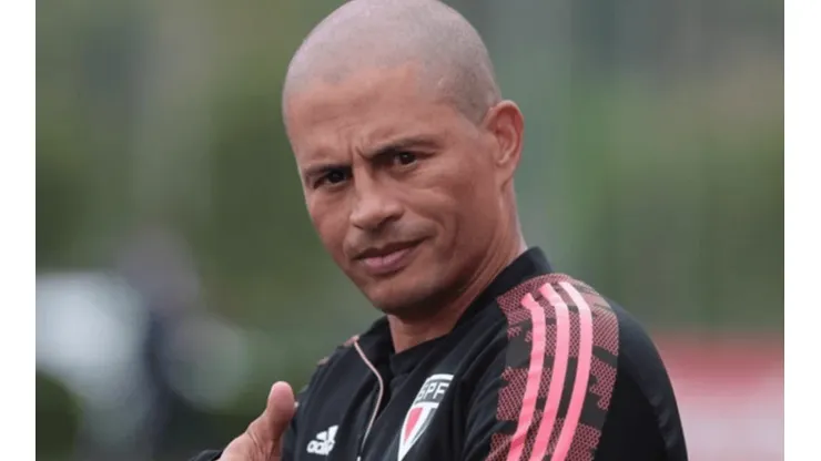Foto: Rubens Chiri/São Paulo - Alex será substituído por Juliano Belletti a partir de janeiro de 2023